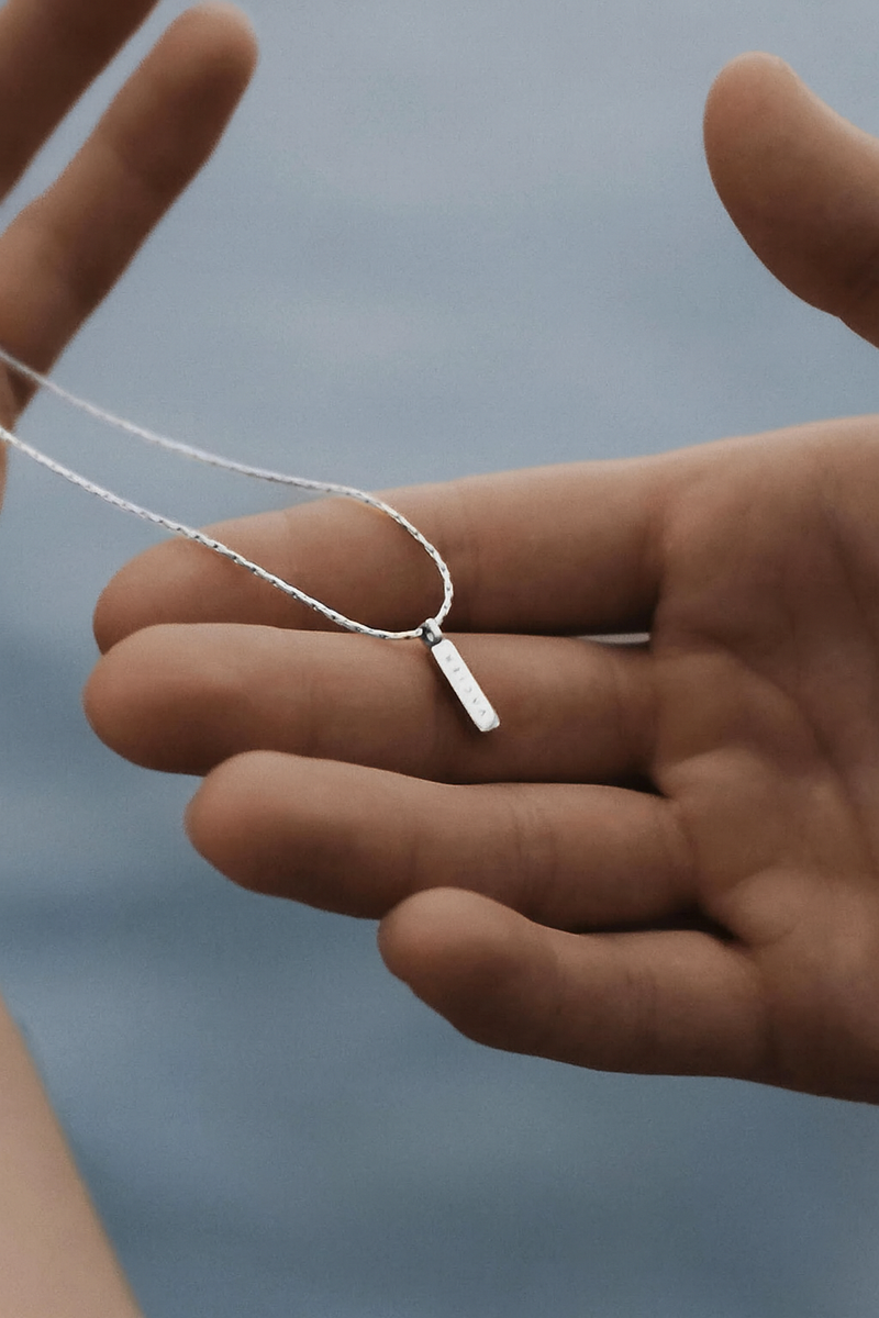 שרשרת לגבר - WIRE PENDANT NECKLACE