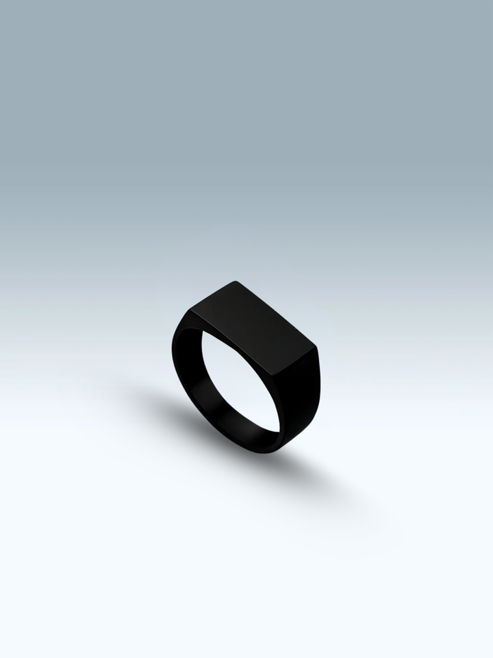 טבעת לגבר - BLACK SIGNET RING